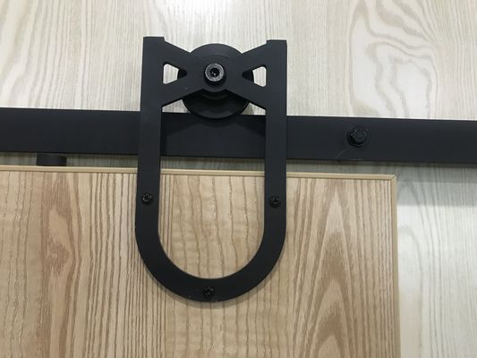 電流を通された納屋の大戸トラック2m 96インチのブロックのコーティングの納屋木滑走