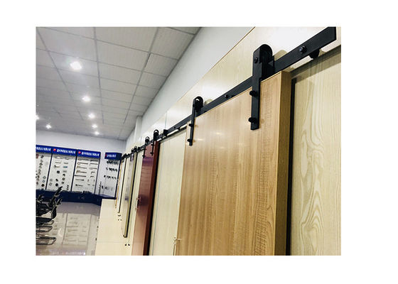 JNK 2 1/4&quot;納屋のゲート ハードウェアきっかり2mトラックが付いている内部の納屋の大戸ハードウェア ハンドルそしてロック