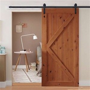 納屋の大戸トラックおよびハードウェア キットを滑らせる黒く柔らかく近い単一のドア